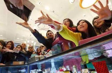 伊斯兰女人下面毛茸茸中国人依然爱赴日旅游 消费已由爆买转向网购